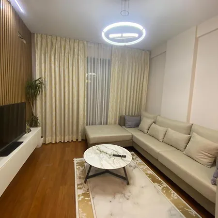 Dreamhouse * 地拉那
